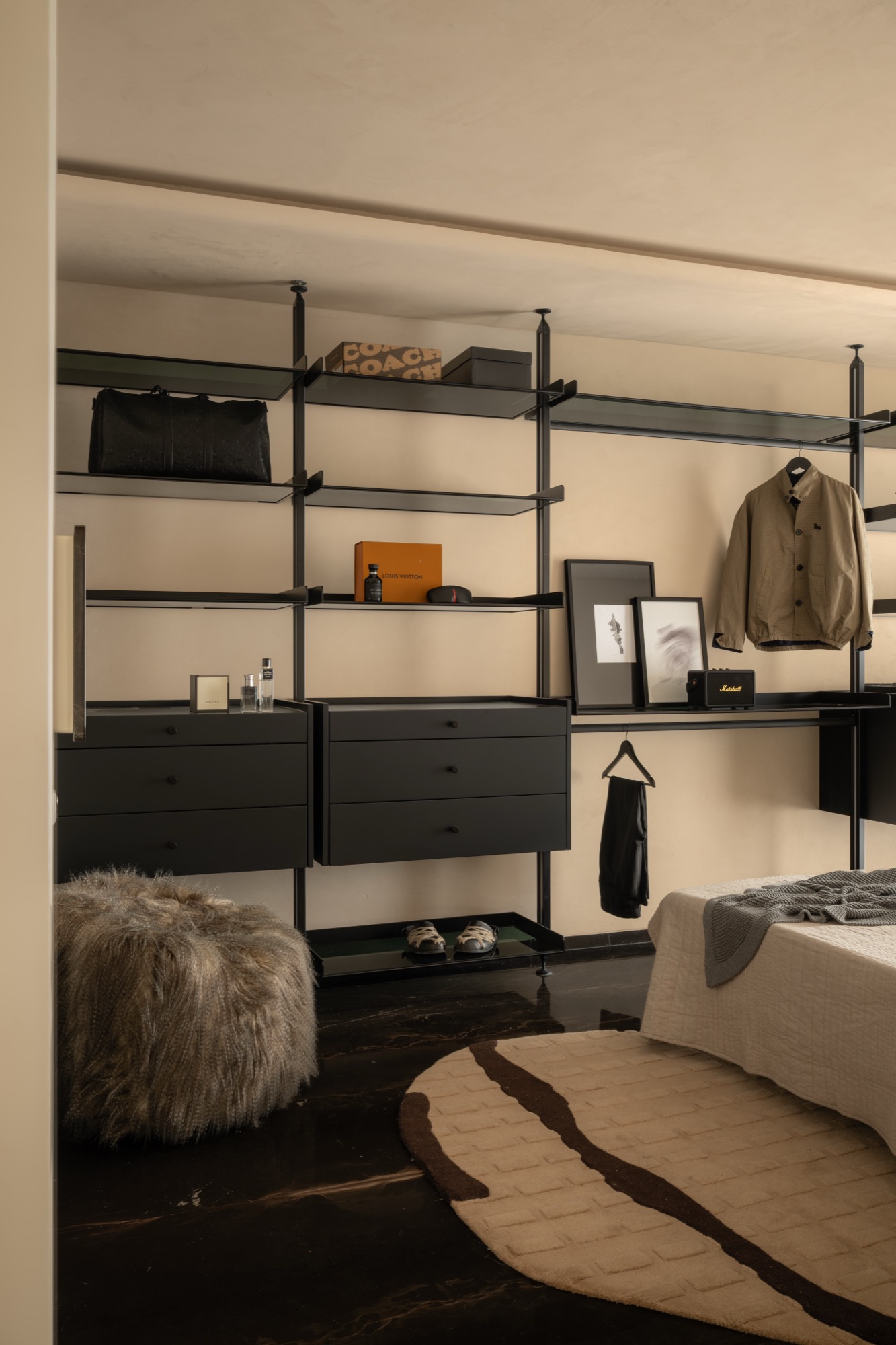 Designer's Den — frame 2