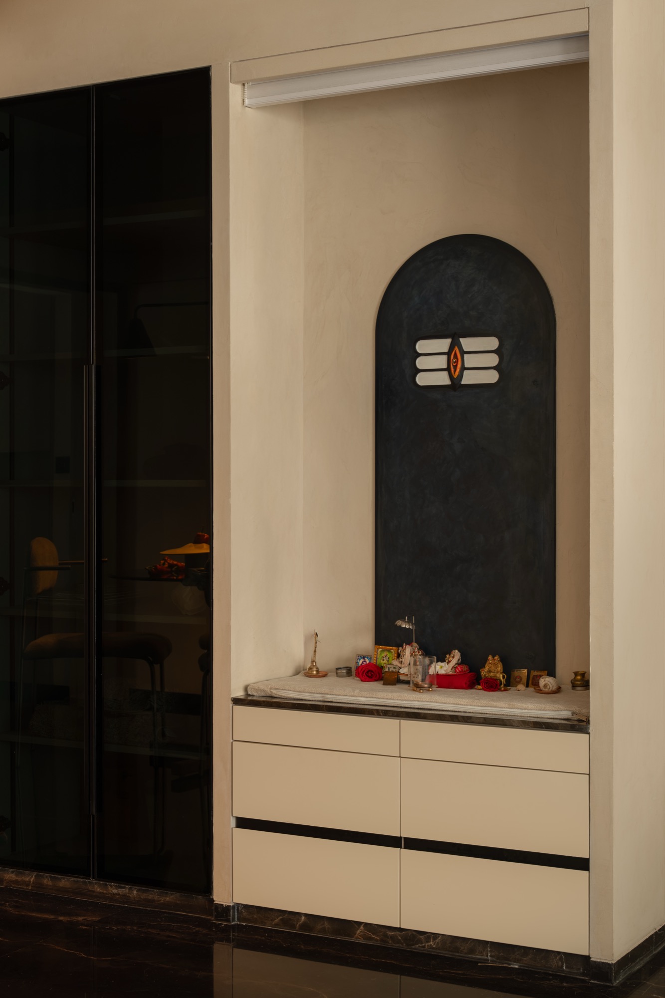 Designer's Den — frame 28