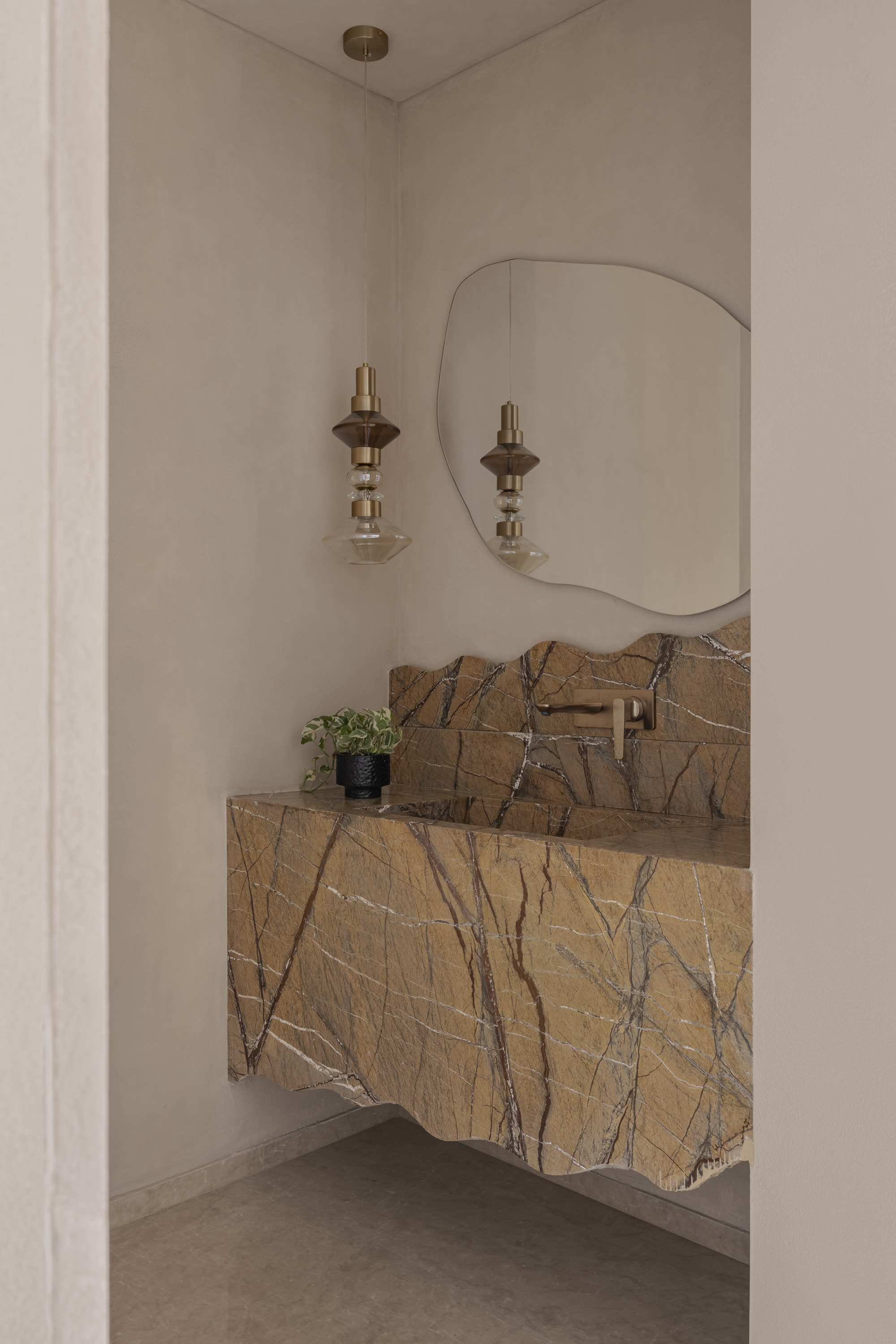 Uketamo Residence — frame 10